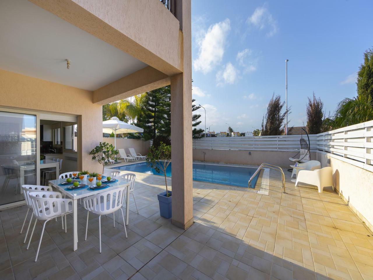 Villa Michelle 2 Протарас Екстериор снимка